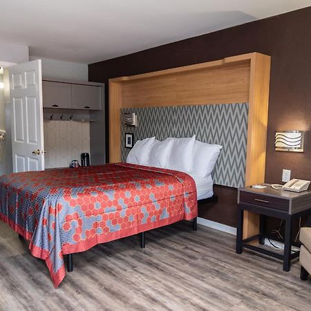 Columbus Inn And Suites מראה חיצוני תמונה