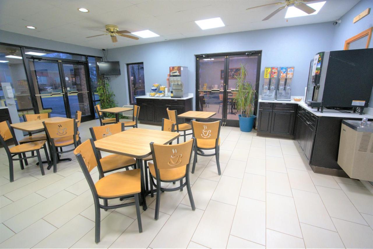 Columbus Inn And Suites מראה חיצוני תמונה