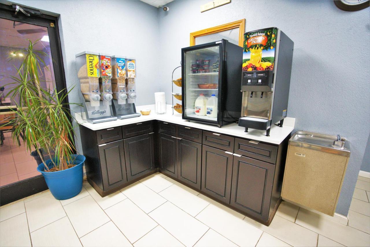 Columbus Inn And Suites מראה חיצוני תמונה