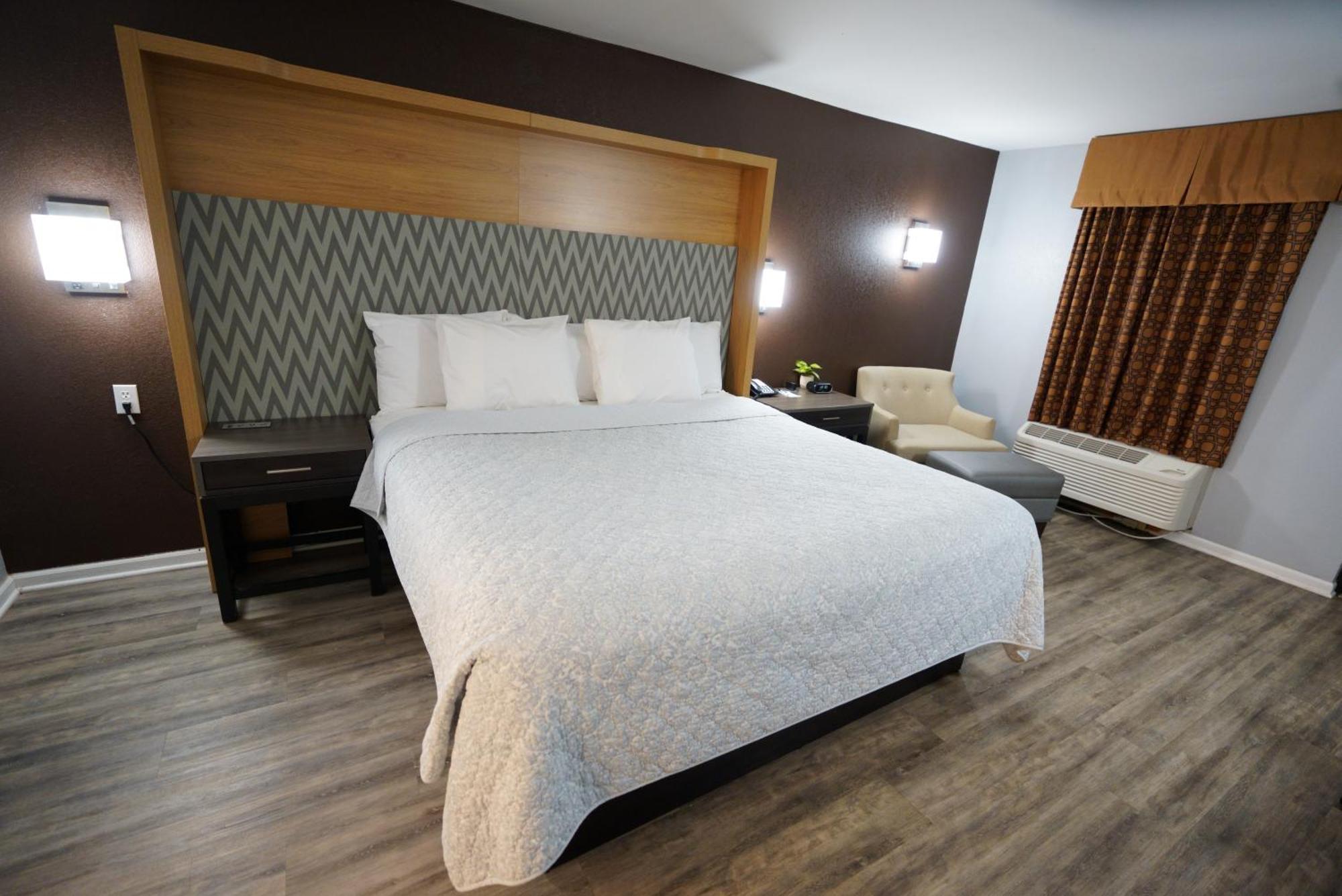Columbus Inn And Suites מראה חיצוני תמונה