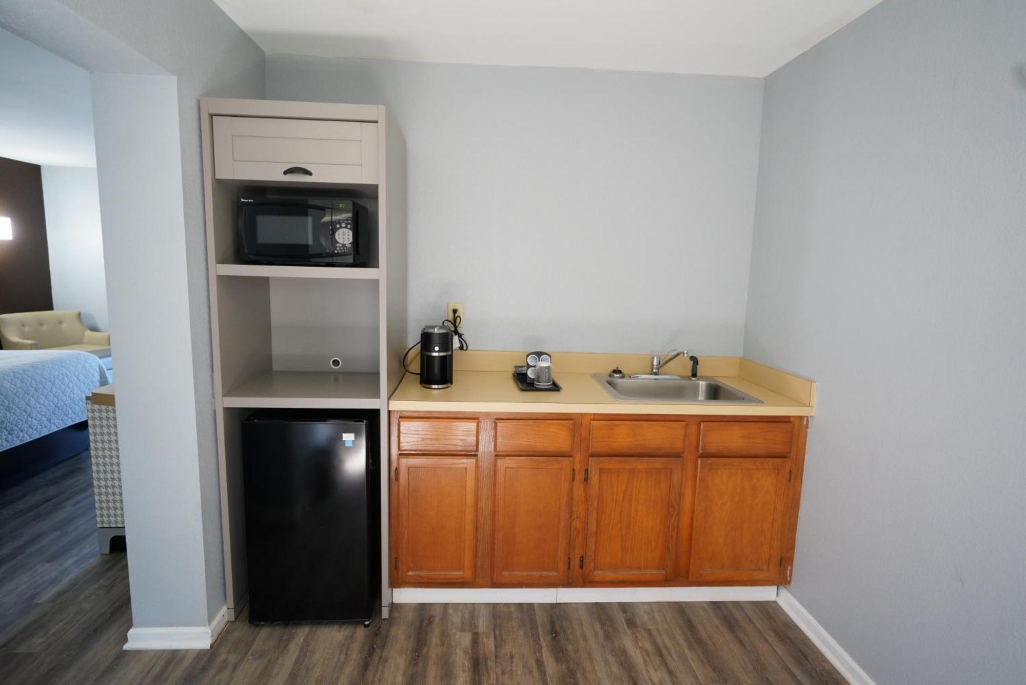 Columbus Inn And Suites מראה חיצוני תמונה