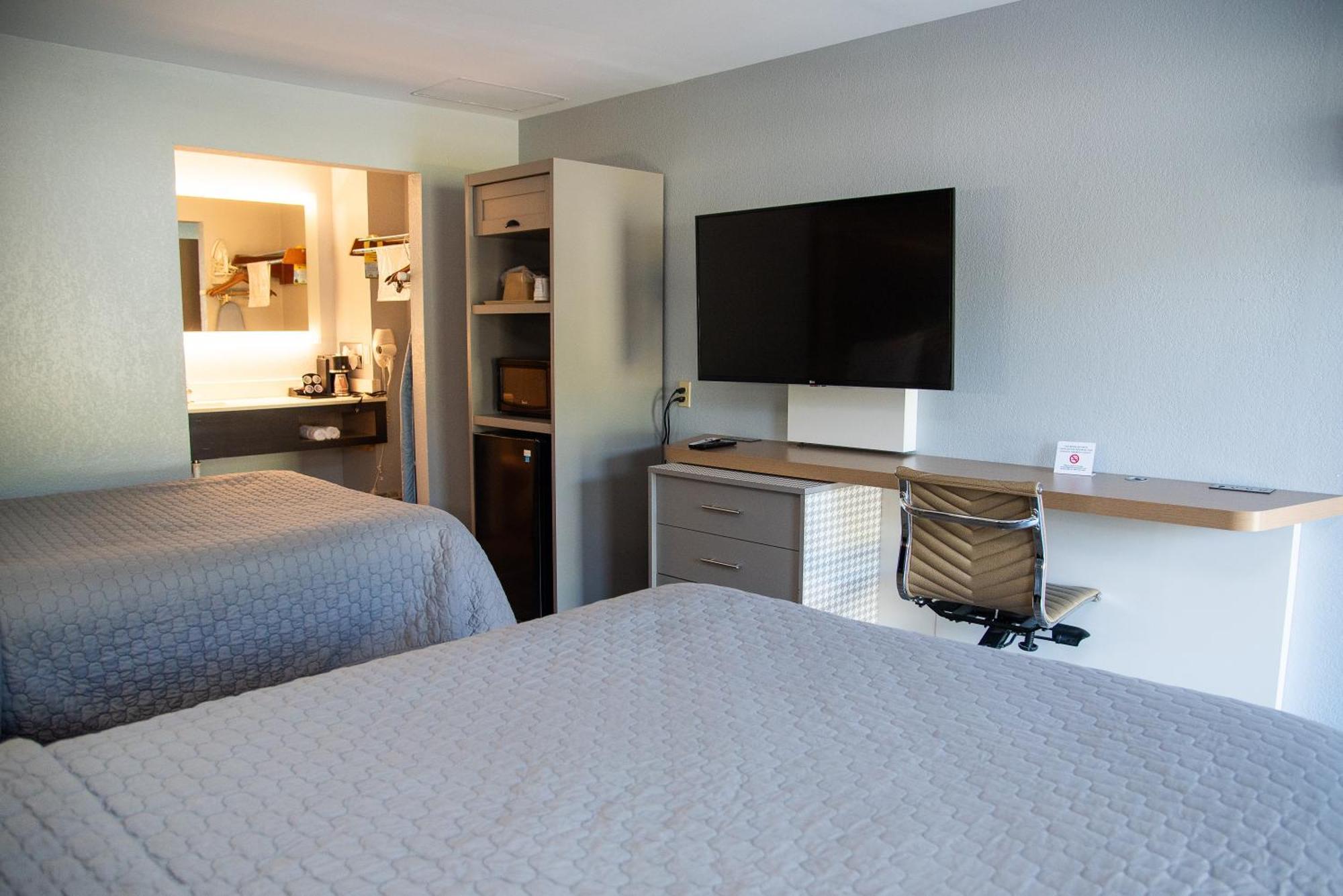 Columbus Inn And Suites מראה חיצוני תמונה